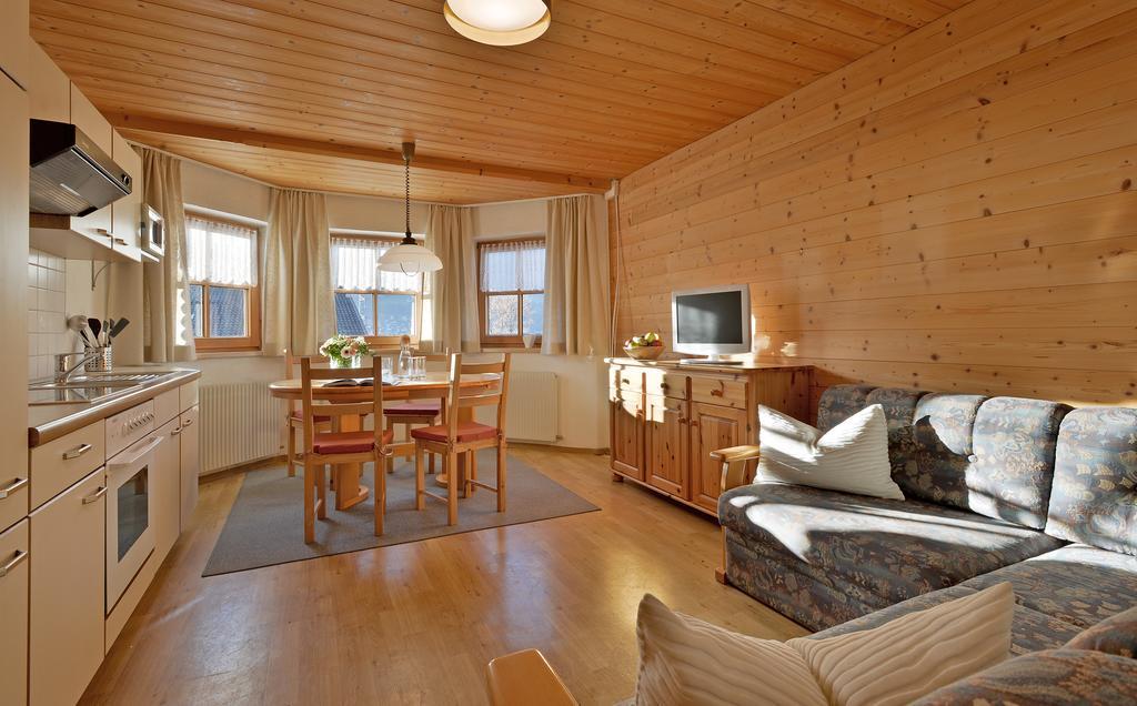 Apartamento Haus Sonnenschein Hart im Zillertal Habitación foto