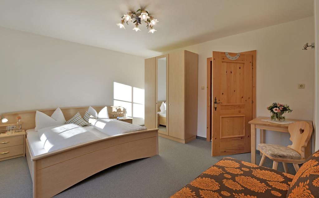 Apartamento Haus Sonnenschein Hart im Zillertal Habitación foto