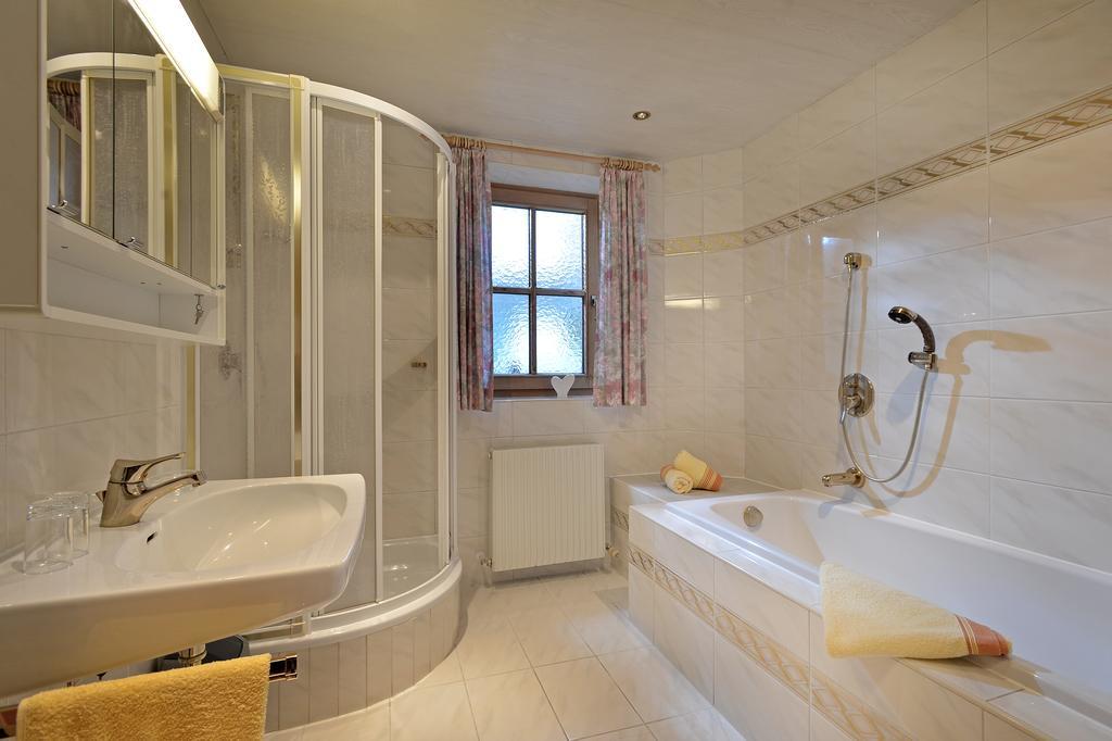 Apartamento Haus Sonnenschein Hart im Zillertal Habitación foto
