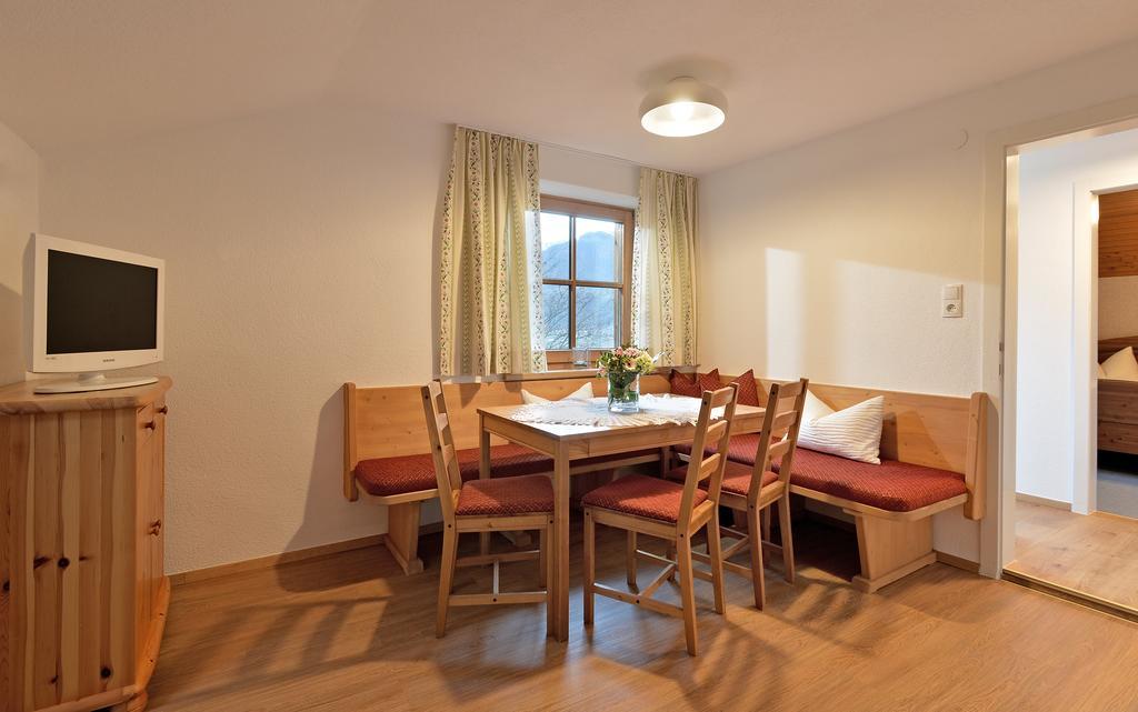 Apartamento Haus Sonnenschein Hart im Zillertal Habitación foto